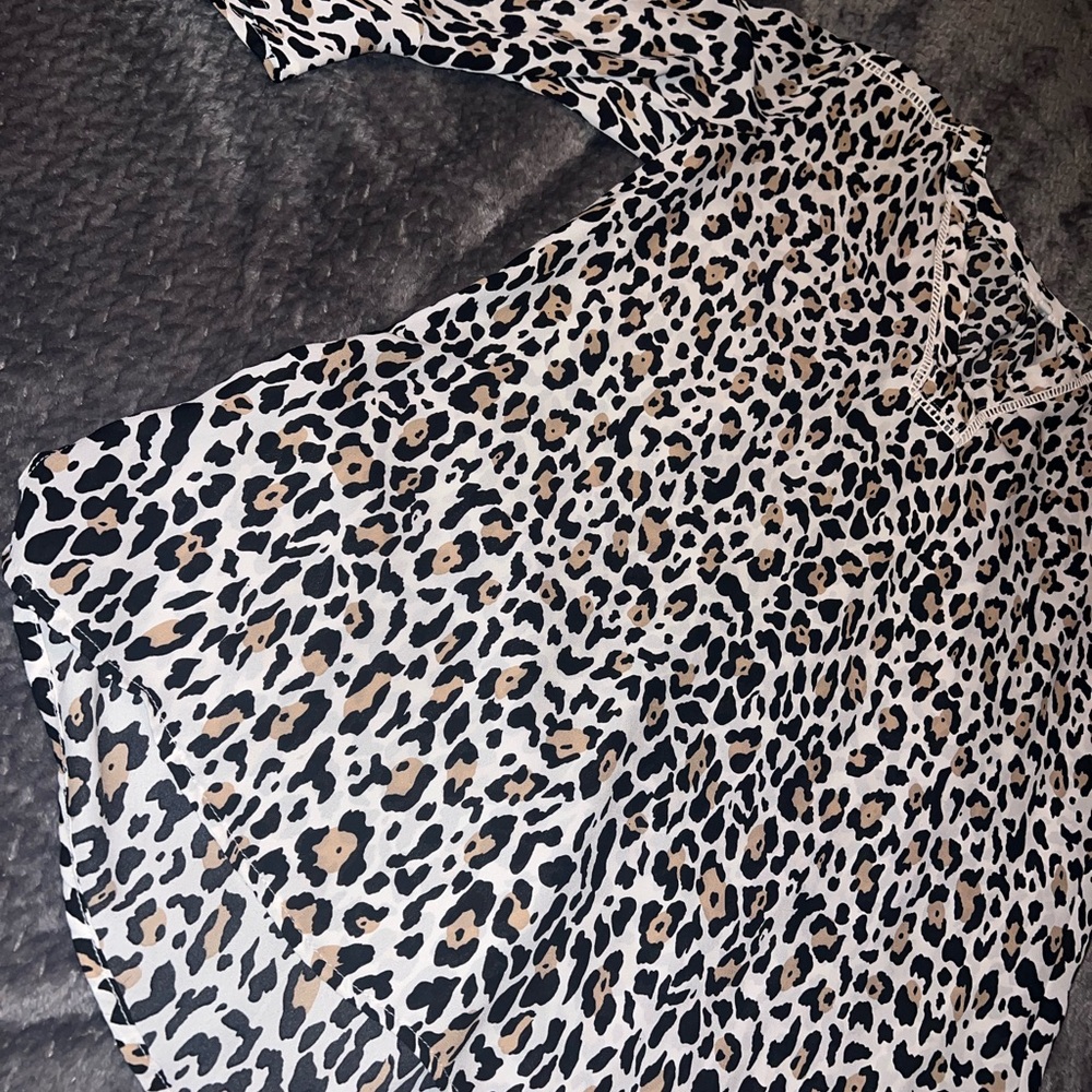 Leopard Print Women's Blouse, Maurice’s Medium - Picture 2 of 4